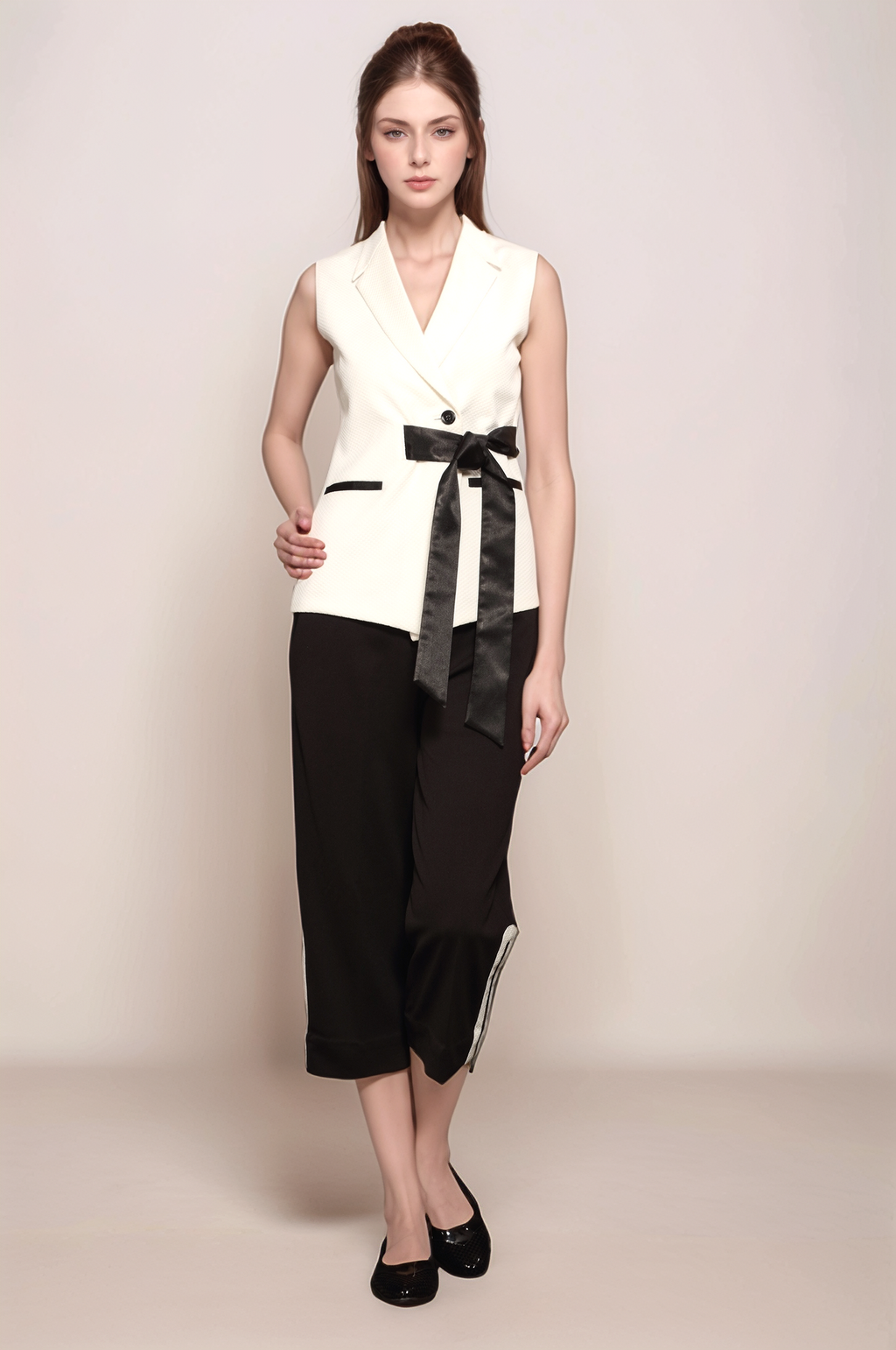 Black Cropped  Trouser