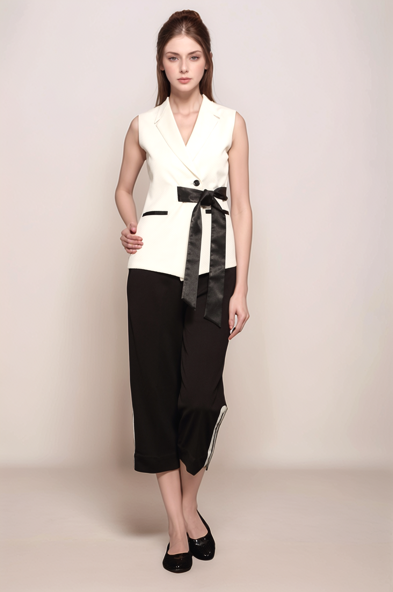 Black Cropped  Trouser